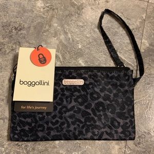 Cheetah Print Baggallini Wristlet